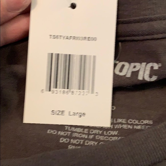 Friends Tee - Picture 3 of 3